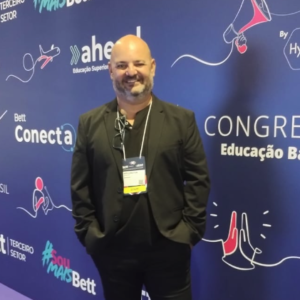 Wellington Marucchi, fundador da Marucchi Eventos, em um congresso